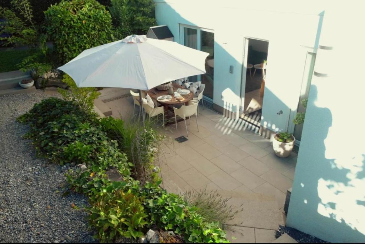Muellers Gaestehaus Berg bei Ravensburg エクステリア 写真